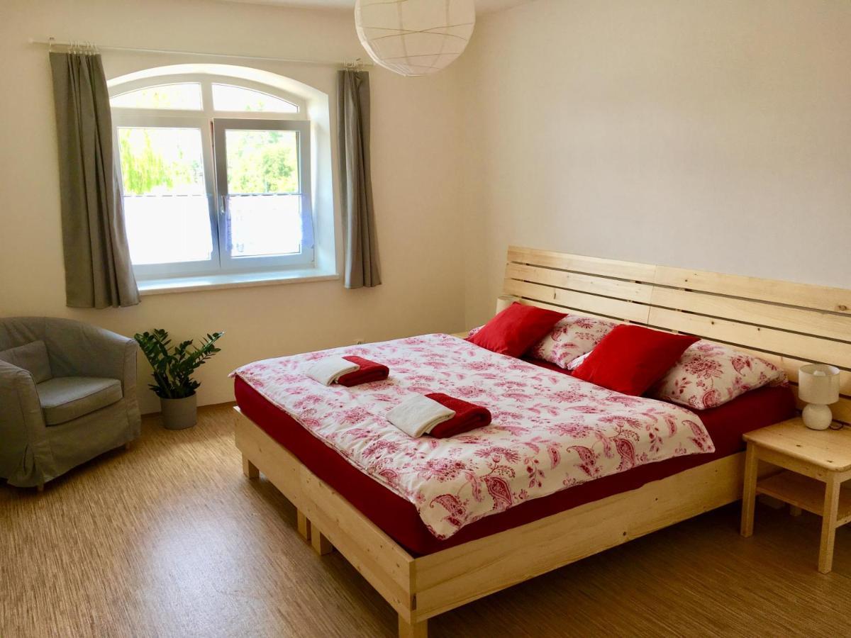 Apartmany A Ubytovani Mlynice Літовел Екстер'єр фото