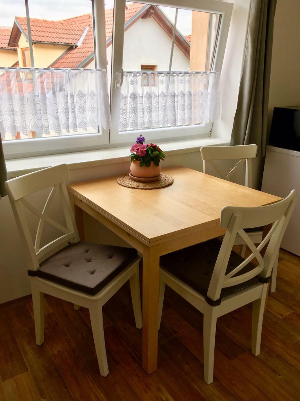 Apartmany A Ubytovani Mlynice Літовел Екстер'єр фото